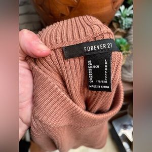 Brown Ribbed Turtleneck